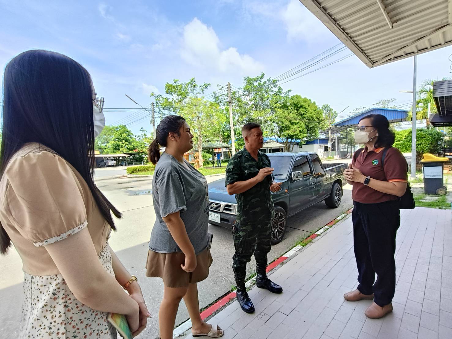 พาณิชย์จังหวัดปัตตานี ลงพื้นที่ตลาดกลางการเกษตรและห้องเย็น เพื่อดูสถานที่จัดกิจกรรมจำหน่ายสินค้าธงฟ้าราคาประหยัดลดค่าครองชีพประชาชน
